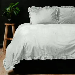 Dekbedovertrekken*Beddenbriljant Velvet Ruffles Cappuccino Wit